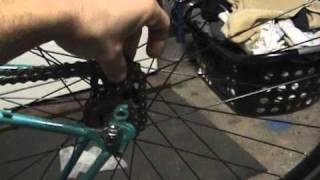 How to removeinstall a fixie cog without a chainwhip rotafix [upl. by Henarat]