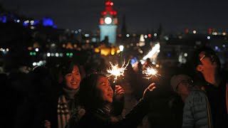 People celebrate Hogmanay in Edinburgh despite police warning against gatherings [upl. by Aynotel]