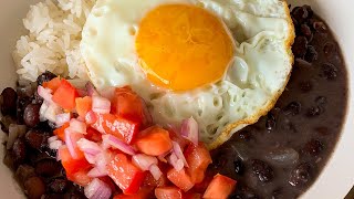 Receta rápida de frijoles negros [upl. by Keslie]