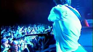 Linkin Park  16  Crawling Projekt Revolution Camden 2004 [upl. by Aynotak]