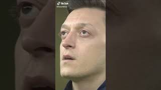 Özil singt türkische Nationalhymne [upl. by Yhtomiht248]