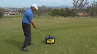 Smash Bag Golf Swing Aid by SKLZ [upl. by Shaffer790]