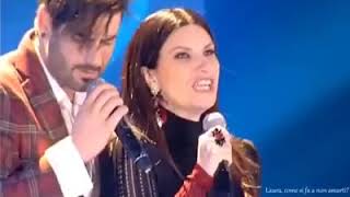 Laura Pausini amp Melendi Entre Tu y Mil Mares live [upl. by Gard]